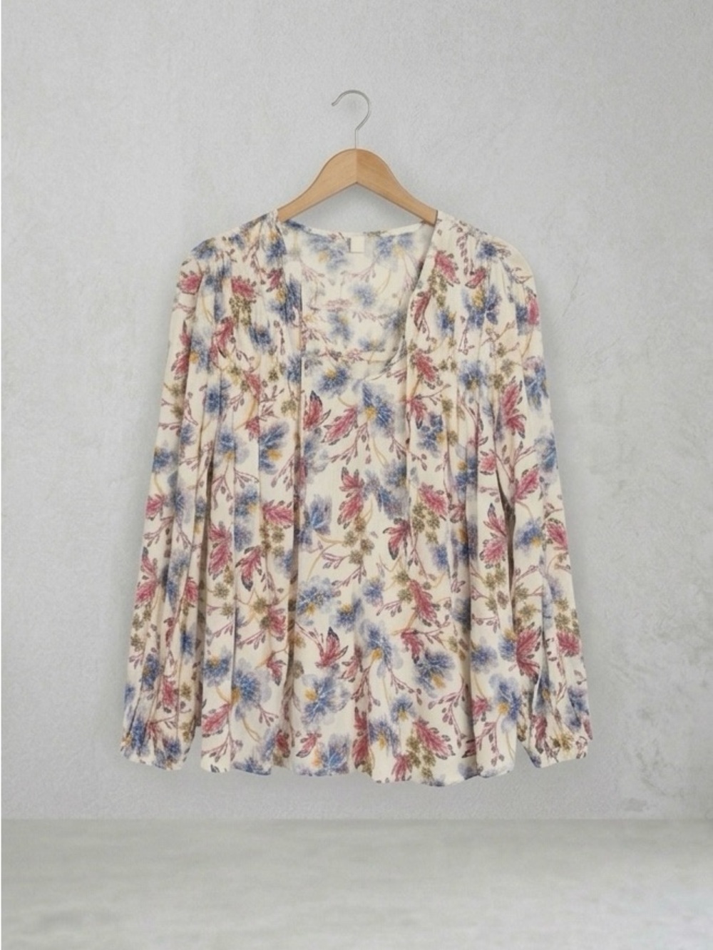Old Navy V-Neck Long Sleeve Blouse